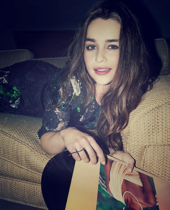 “Asshekhqoyi vezhvena, zhey Khaleesi” <a href="/emiliaclarke/">Emilia Clarke</a> ❤️

#HappyBirthday #EmiliaClarke #Dothraki