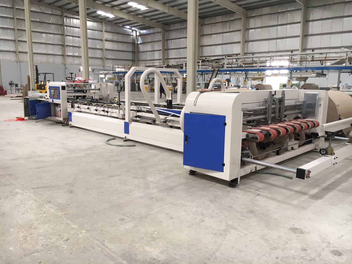 Automatic carton folder gluer machine.
electrical brand.  Siemens. Schneider.  
With auto calibration system. 
whatsapp.
+8618232890927