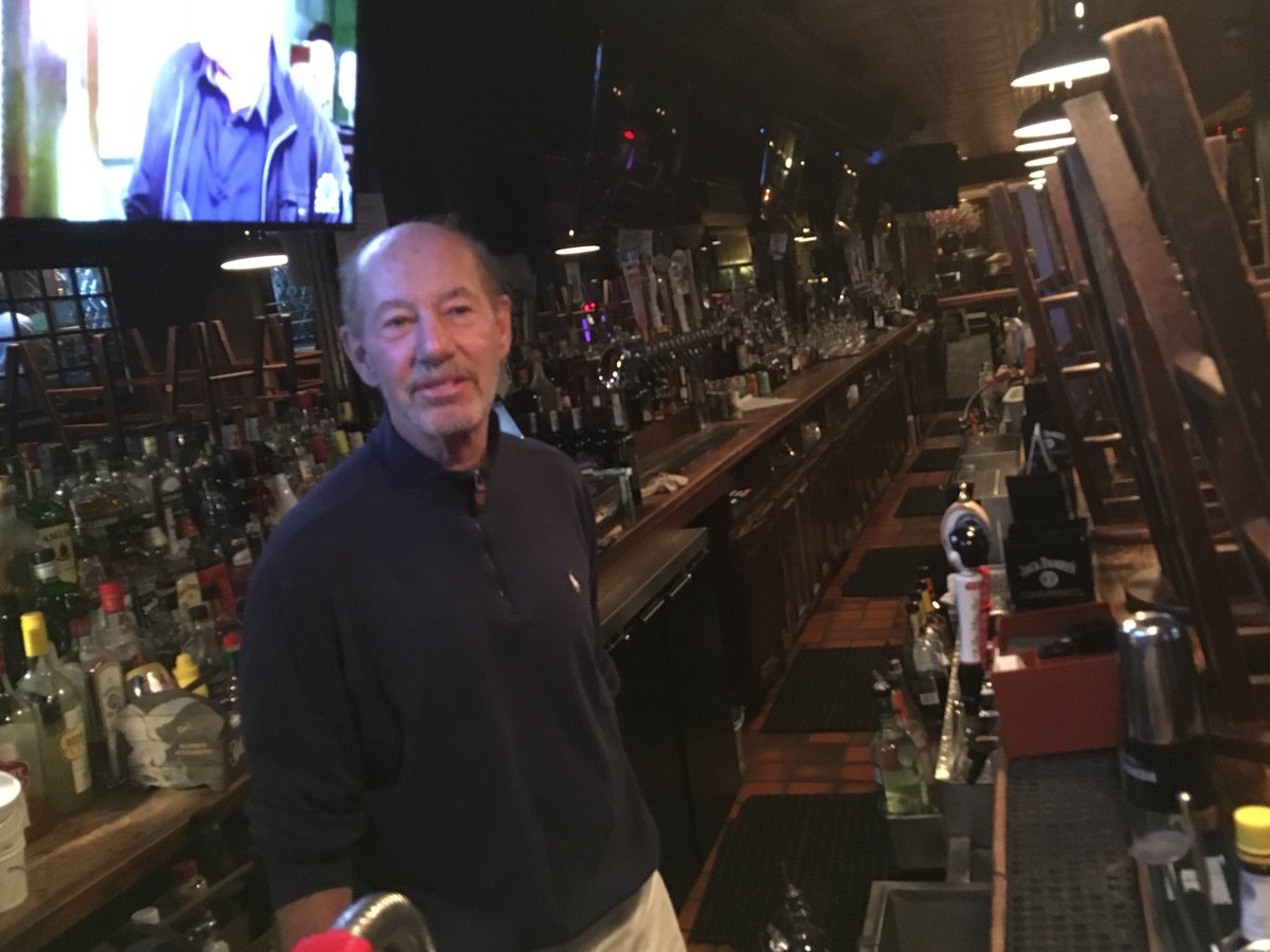 joshabner's tweet image. Sometimes all it takes is an old orange bald man coming to work to make all your dreams come true. @ThisShowStinks #LoyalLittle #LaCheeserie