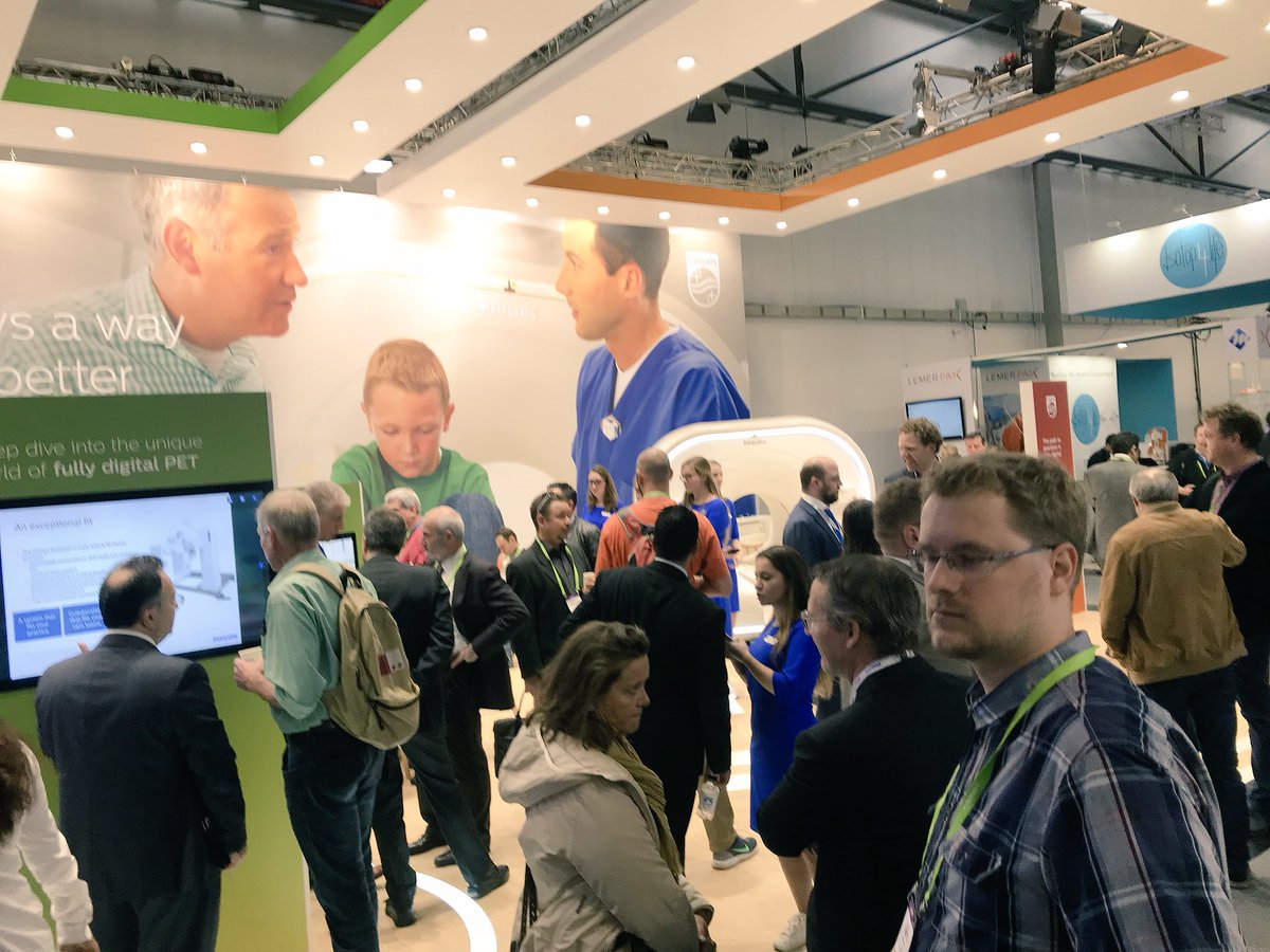 WenVisser's tweet photo. Wonder why Medical students rock? Come and meet them at our booth in hall @X4 #MBRT #internships @LifeAtPhilips #greatteam https://t.co/OYoeDEsyba