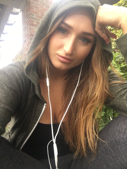 TW Pornstars - Skylar Snow. Pictures and videos from Twitter. Page 30