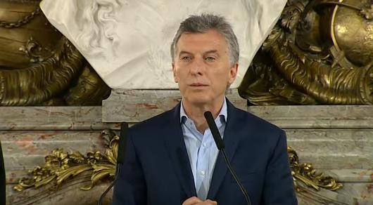 Ambitocom's tweet photo. #Alerta Macri: “Mientras la Argentina tenga déficit fiscal, va a tener que seguir tomando deuda”

Seguilo en vivo en https://t.co/JNZmjVsrMA https://t.co/8lOi3oVLRg