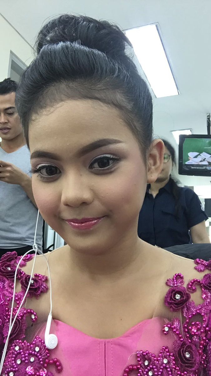 #PutriWelcomeToDAA3 smngt dde emput <a href="/Da4_Putri01/">Putri Isnari DA4</a>