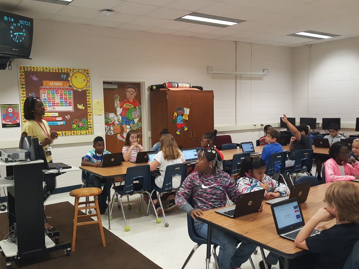 caligirl1691's tweet image. @JeffersonElemWS #wsfcscv #technologyatwork#