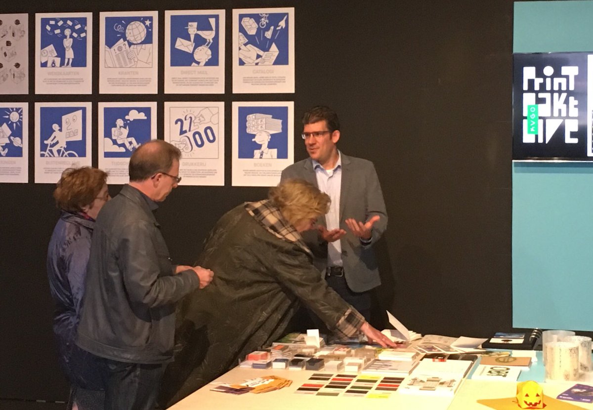 edboogaard's tweet photo. Goed bezig: @Marcovdkrogt bij #printpakt live op #ddw17 https://t.co/KhJ5TnpauN
