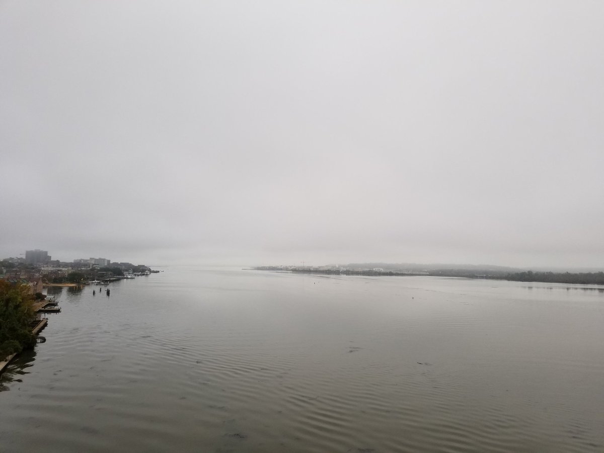 sosorunner's tweet photo. #RaveRun Crossing the Potomac this morning. https://t.co/EwNRyO27lh