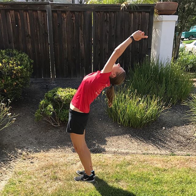girorosafvg's tweet photo. Reposting @runswithsole:
Day 17 of #doyouyogabikinibody is #standingbackbend. #runswithsole #yogachallenge hosted and sponsored @doyouyoga https://t.co/AGQjYb6P1Q