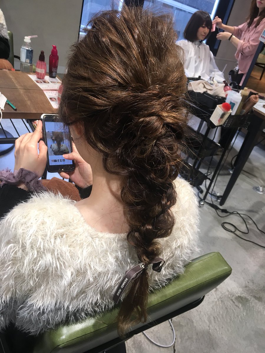 岡村大介 ショート ショートプロデューサー 名古屋 栄 No Twitter ロングの方は 編みおろし お団子 ポニーテール のアレンジが オススメです Afloatnagoya アフロート名古屋 名古屋 栄 名古屋美容室 ヘアアレンジ 編みおろし ローポニー お団子