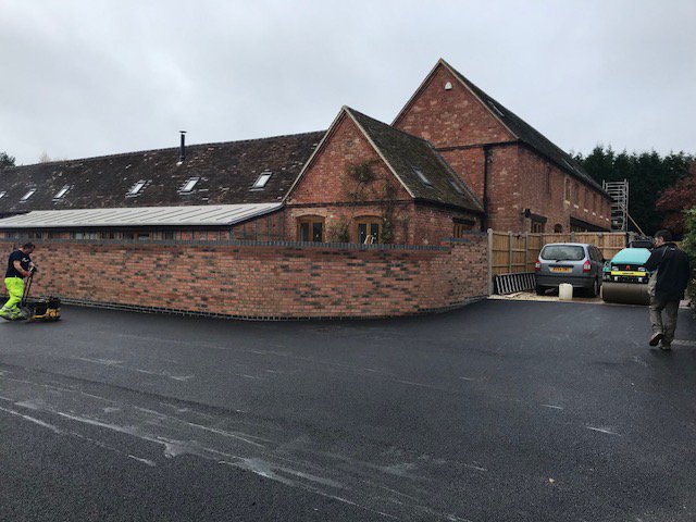 amad_group's tweet photo. Getting the entrance ready at our Barn Conversions😍 https://t.co/wRVayv6KHN