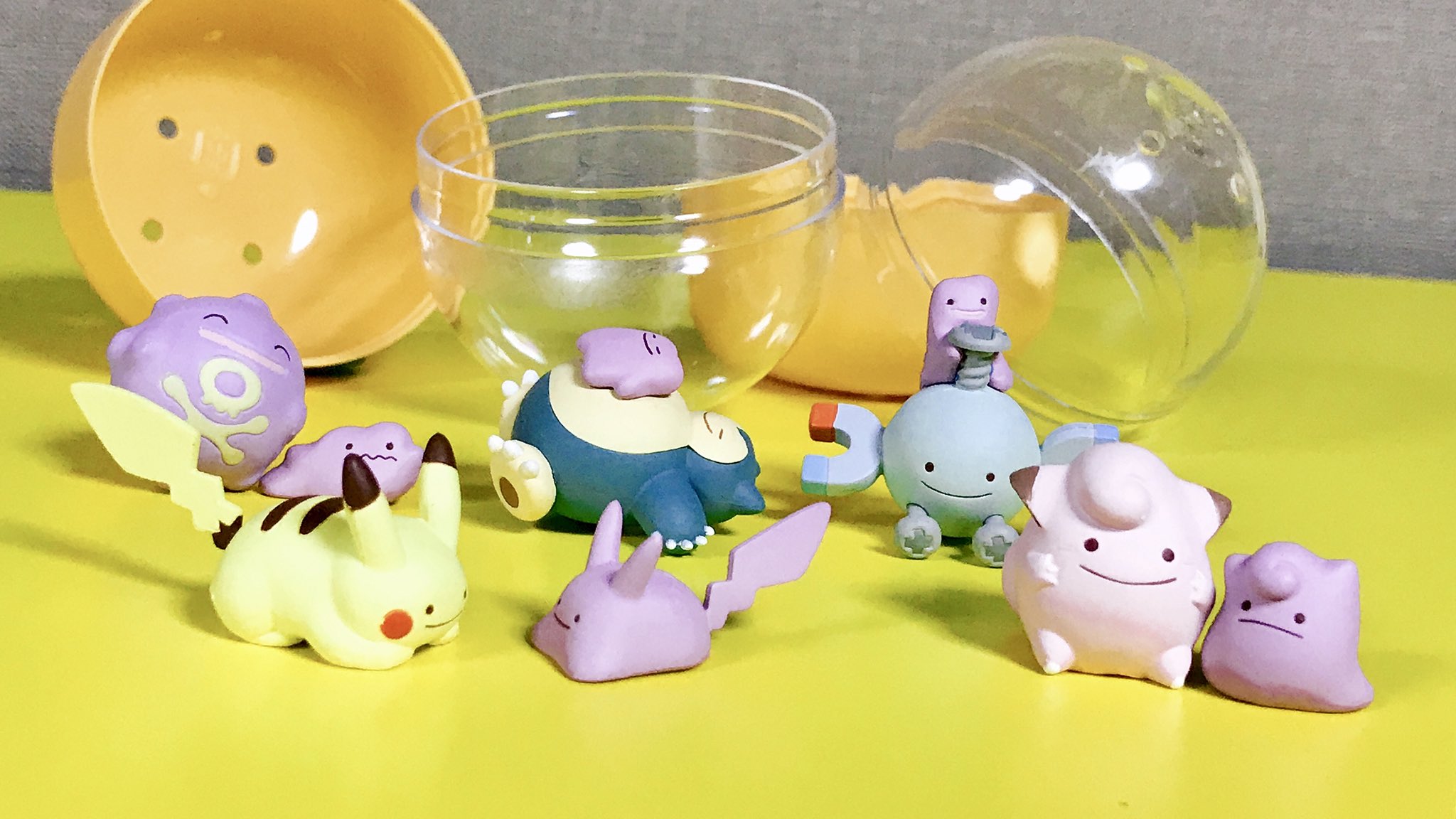 台湾人 ポケモンセンター限定のメタモンのガチャガチャ 他のポケモン に へんしん したメタモンと へんしん が苦手で失敗しちゃったメタモンの組み合わせ 一個だけのつもりが あまりの可愛さにガチャガチャを回す手が止まらなかった T Co