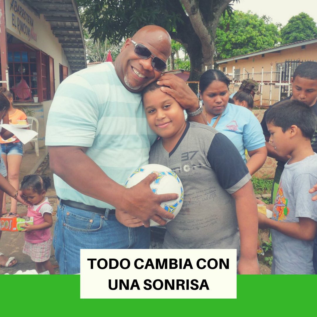 JC_Pedregal's tweet photo. “Sonríe a la vida y la vida se encargara de devolverte esa sonrisa”. Bendiciones y éxitos para cada hogar pedregaleño. @hrpapacat https://t.co/Ra5NSsHttq