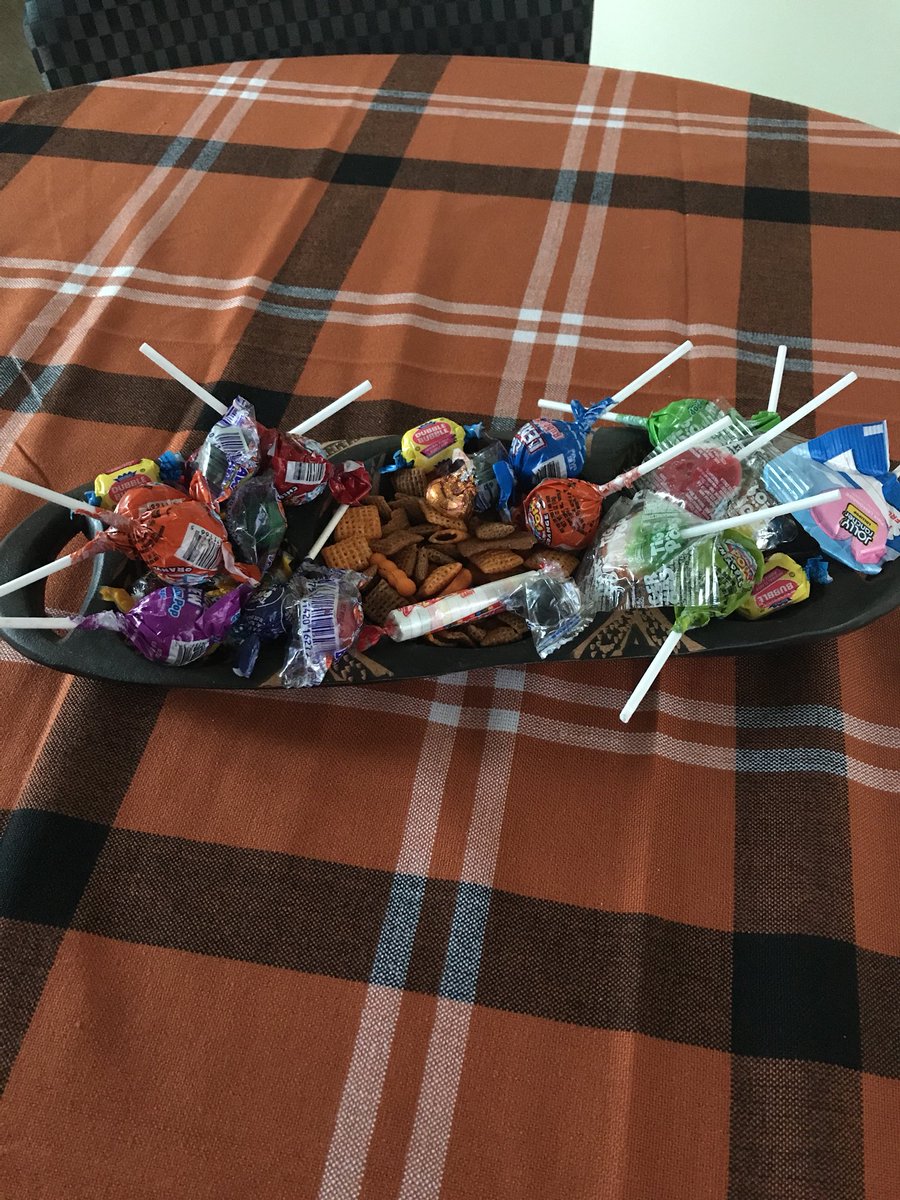 Jedi_F3's tweet photo. The 10 new missionaries who completed our training on Saturday thanked me with a platter of candy. #futurediabetic #dentisttomorrow https://t.co/Hgr7yRrxxO