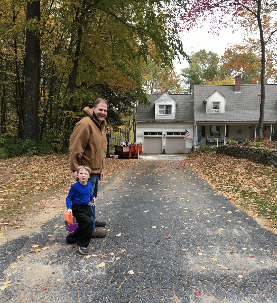 GovChrisSununu's tweet photo. Leo and I had such a great time BOO'ing our neighbor yesterday! #StealthOperation #603pride https://t.co/Af05PKPMVY