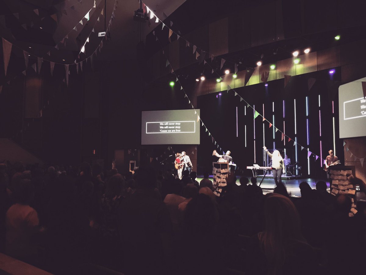 chdmonahan's tweet photo. Last night, we celebrated God's faithfulness throughout the years, while praying &amp; believing that #thebestisyettocome #herecomesthecreek https://t.co/tvd9OmQEx7