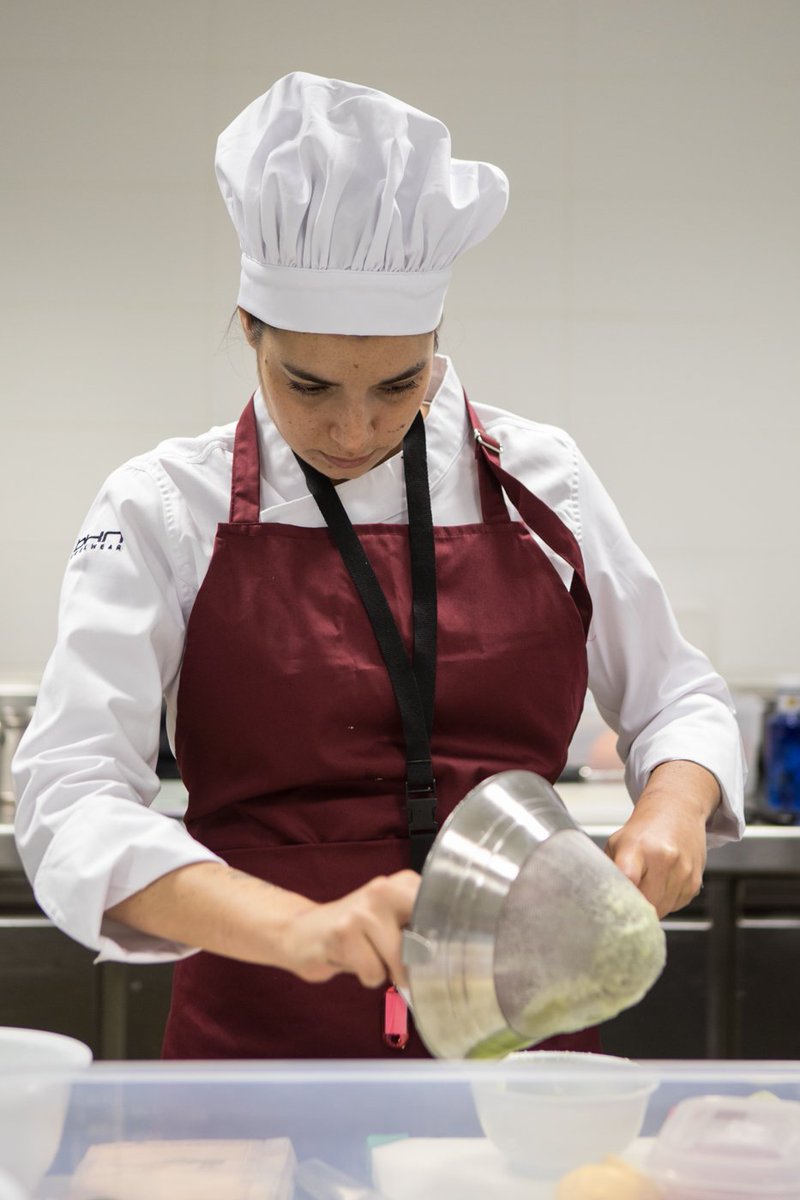 bculinary's tweet photo. Comienza el #MasterBCC Cocina Dulce, técnicas de vanguardia aplicadas al mundo dulce para crear postres que estimulan todos los sentidos! https://t.co/YuS4HNUqIW