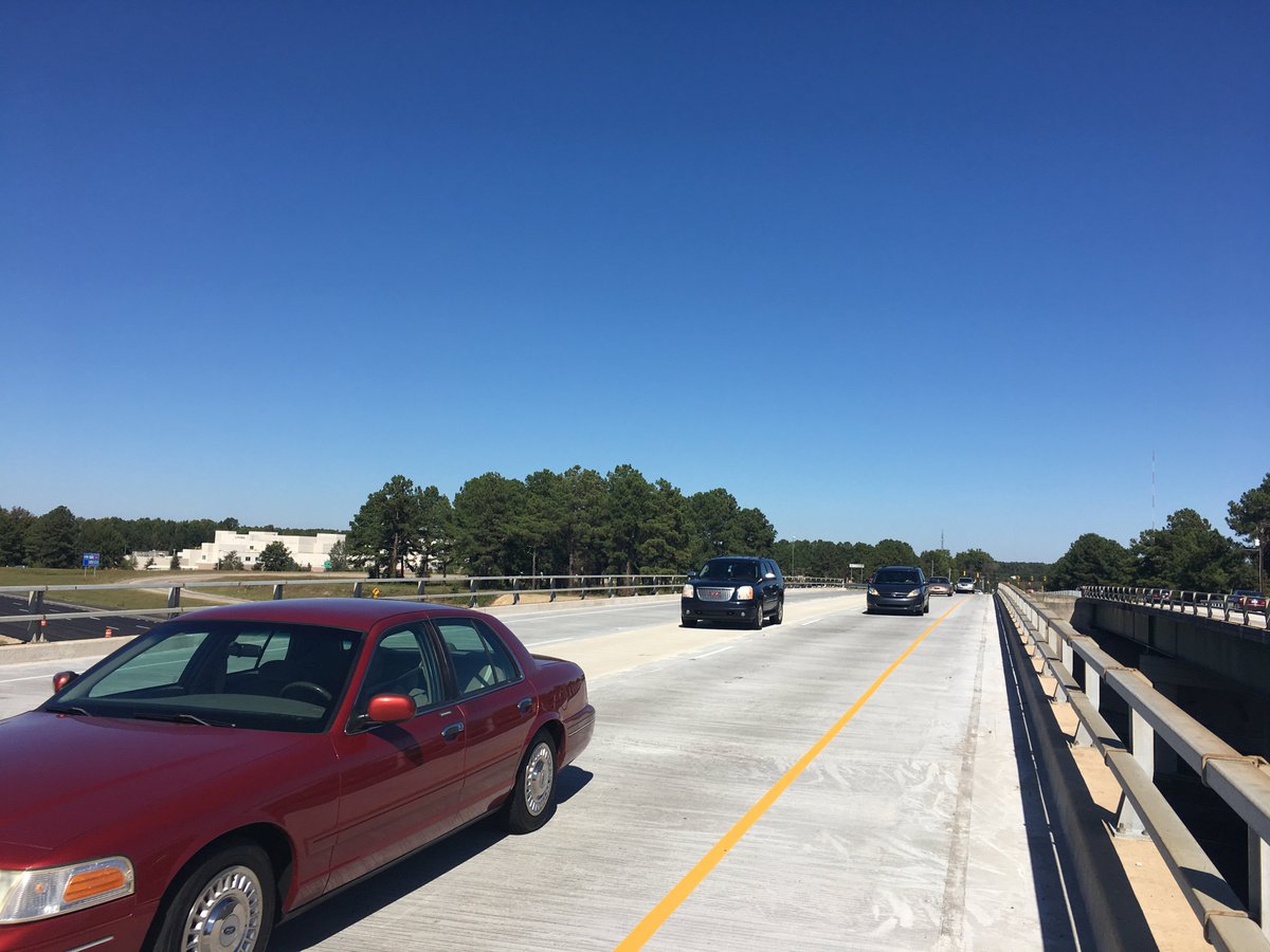 SCDOTPress's tweet photo. Before/after photos of SC 555 Farrow bridge deck work (over I-77) in Richland County recently completed. Final inspection was done Friday. https://t.co/g0Hw4sYAbR