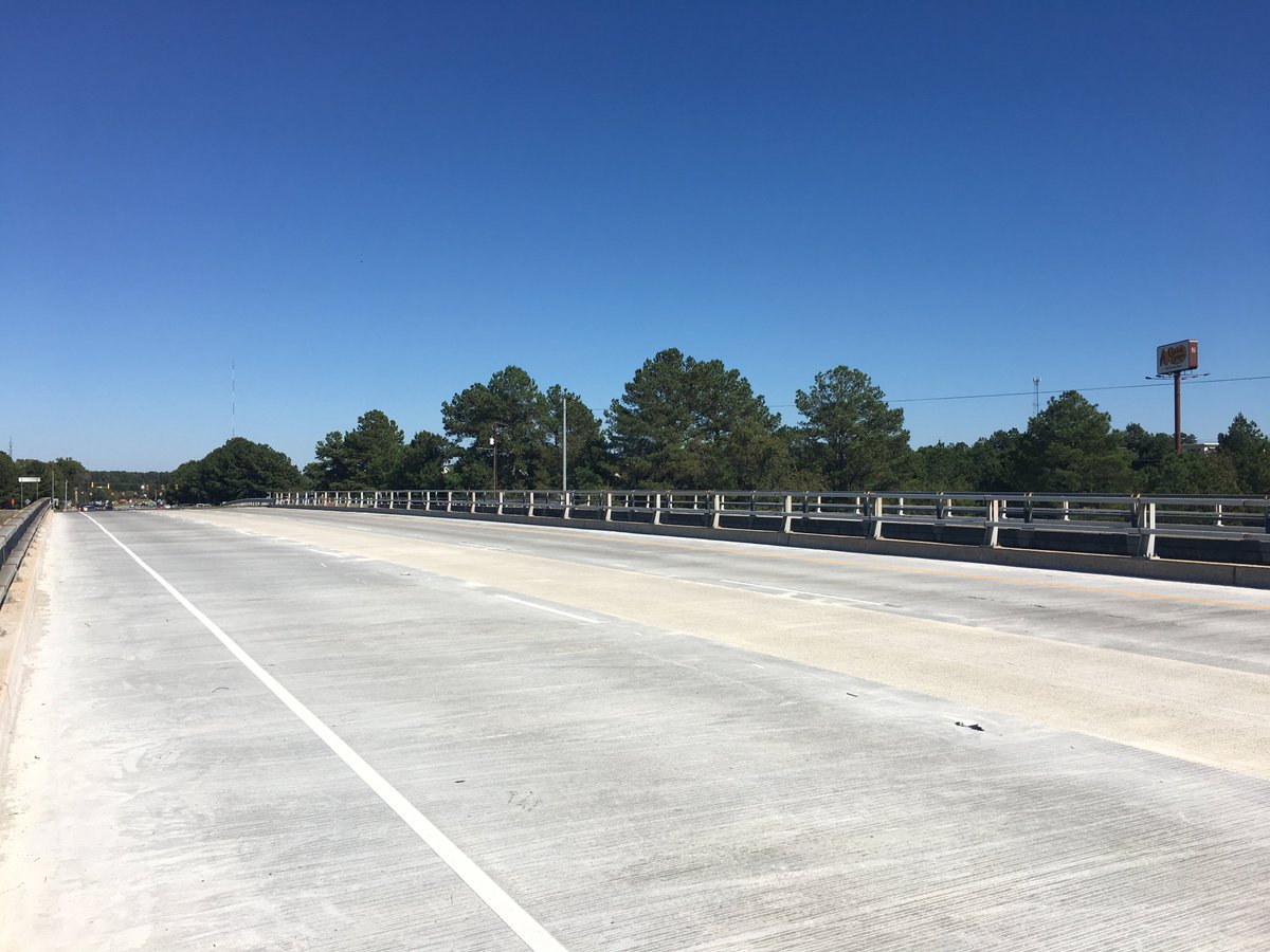 SCDOTPress's tweet photo. Before/after photos of SC 555 Farrow bridge deck work (over I-77) in Richland County recently completed. Final inspection was done Friday. https://t.co/g0Hw4sYAbR