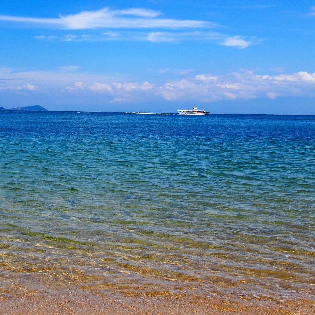 ヤノの旅メモ 絶景メモ しまなみ海道 大島 本州にもこんなに綺麗な海 あったんだ 瀬戸内海を初めて見たときの感想です No 1ドライブビューでした 絶景メモ 四国 愛媛 今治 大島 しまなみ海道