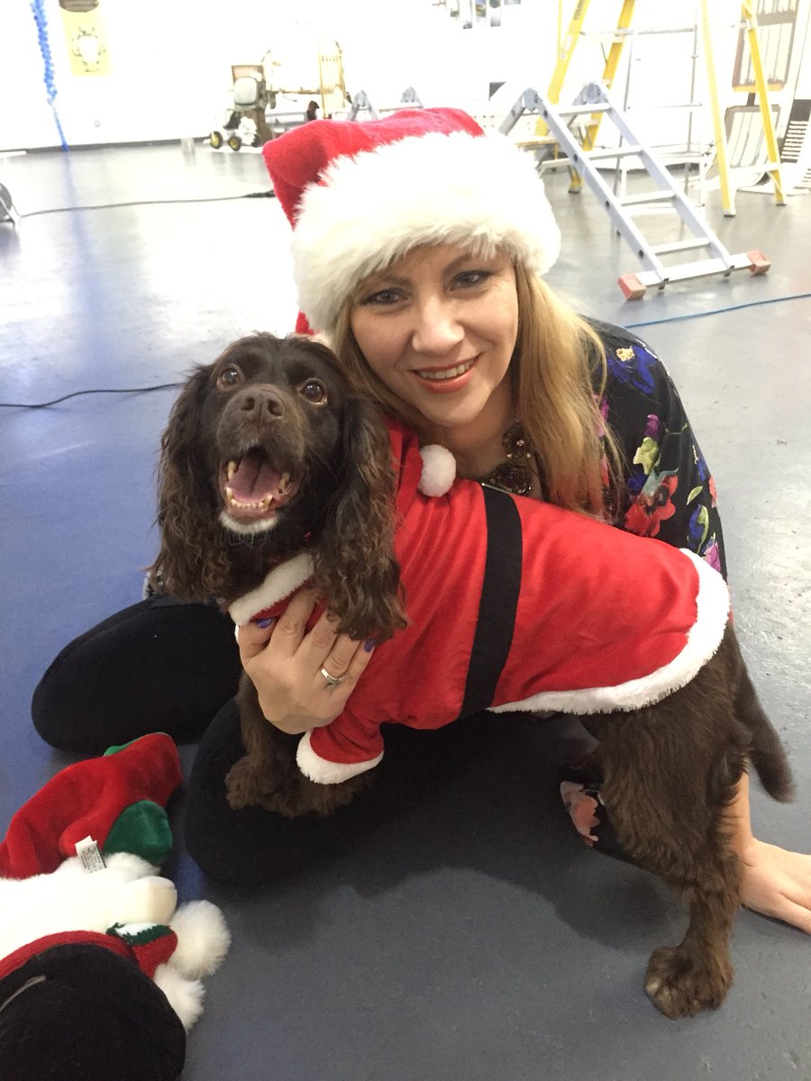 CreateIntrigue's tweet photo. Molly & me behind the scenes @LaunchPadAcad #howayhomeworkers #Christmas #Calendar photoshoot @thoughtfound https://t.co/YaJyqqTaeo