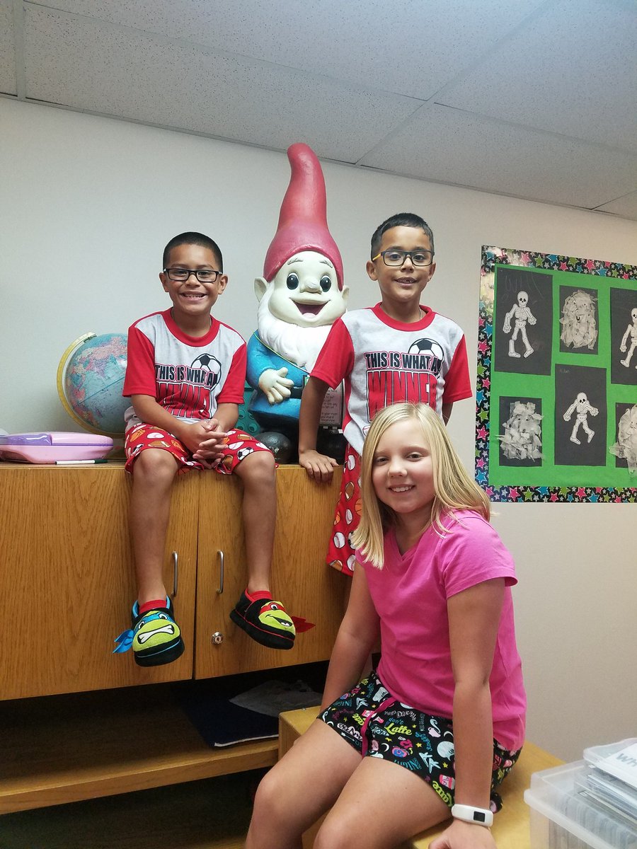 Look who came to visit!! We love the gnome that roams 😀 #bearshine <a href="/NicTrev6/">Nichole Trevino</a>