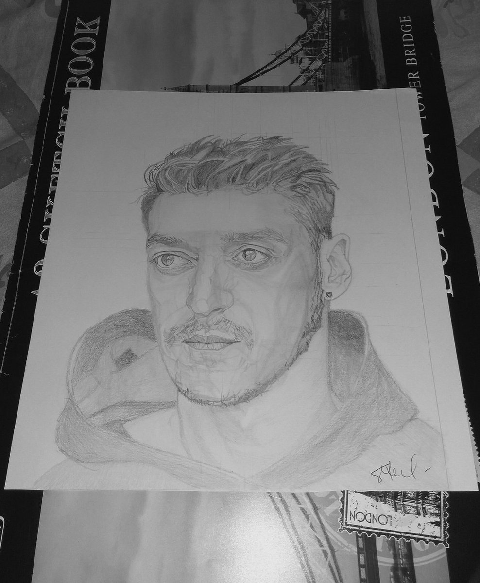 SyifauziahSF's tweet photo. @MesutOzil1088 #drawmesut #drawing #mesutozil @MesutOzil1088 my ig: @sfauziah_1088 https://t.co/QIhWzz2h1X