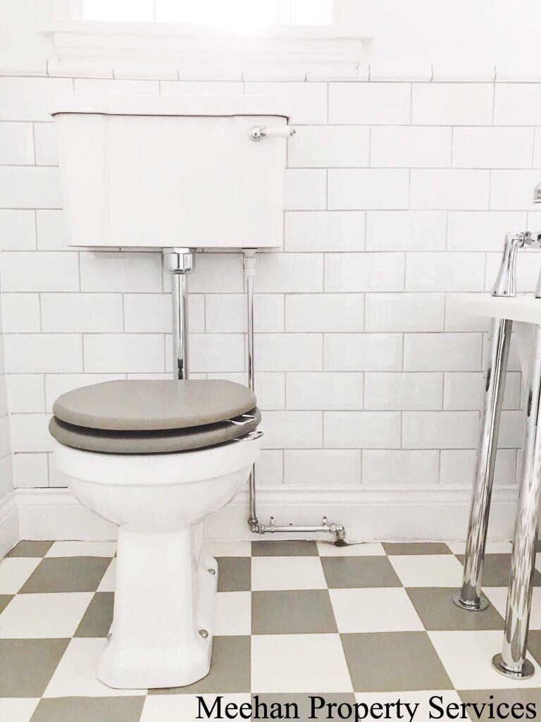 MeehanProperty's tweet photo. Edwardian bathroom we did #bathroom #edwardianbathroom #edwardian #tiling #followusonfacebook https://t.co/FDJWQWOVDo