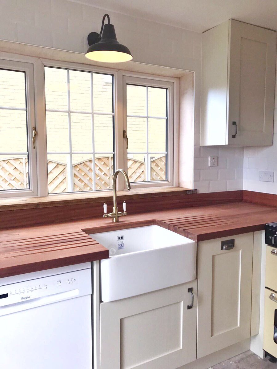MeehanProperty's tweet photo. Kitchen we have done #kitchen #soildwoodworktops #joinery #kitchenideas #followusonfacebook https://t.co/zPbljKZJMS