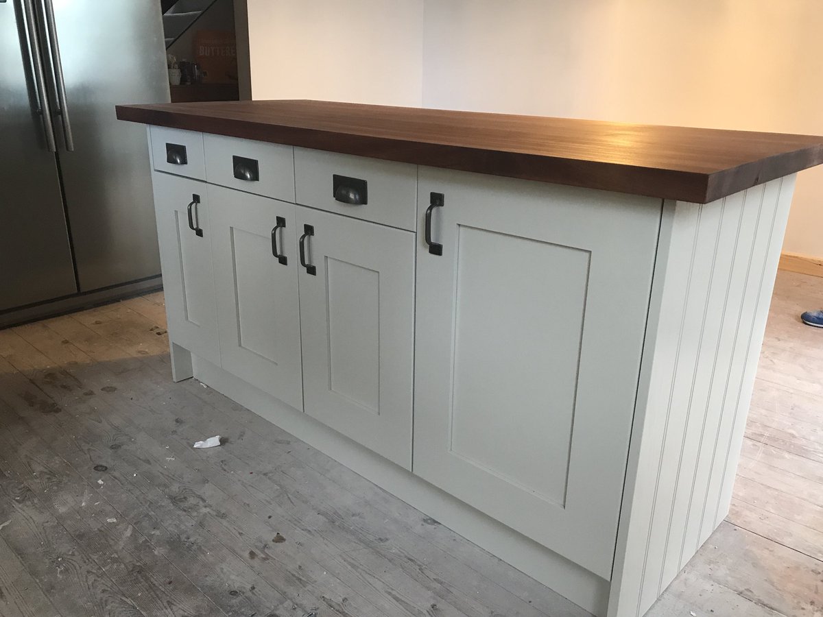 MeehanProperty's tweet photo. Kitchen we have done #kitchen #soildwoodworktops #joinery #kitchenideas #followusonfacebook https://t.co/zPbljKZJMS