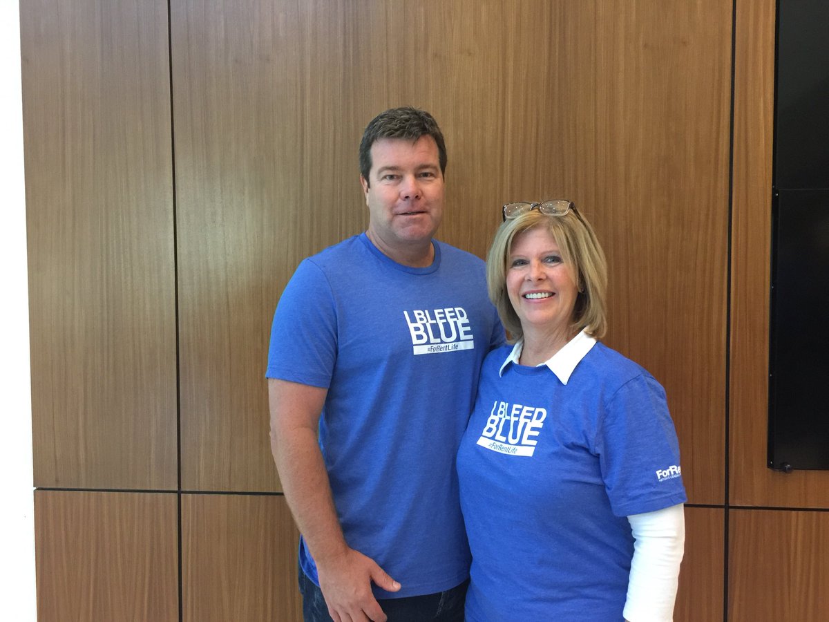 MargieAllmon's tweet photo. ForRent Plano Production, Sales & IT Teams showing our blue pride. #ForRentLife #BleedBlue https://t.co/0xc4SNLZrY