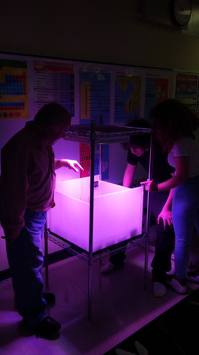 MacArthurSouth's tweet photo. 7631 MacArthur South, students are feeling the atmosphere of space and the future is Mars.@GrowBeyondEarth @MacArthurSouth https://t.co/JomxIAzrt2