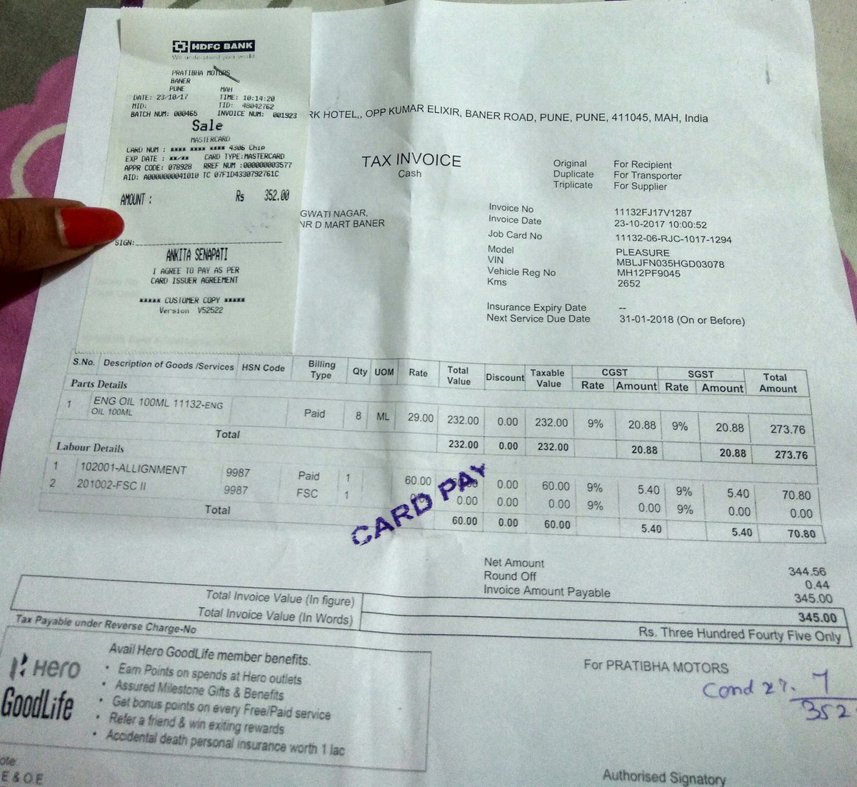 anksee's tweet photo. @HeroMotoCorp ur authrizd dealr chrge xtra 2% fr mkng card paymnts.smll grocry wala doesn't chrge,y venture lyk urs @PMOIndia #cashlessIndia https://t.co/dCWSc0Dntu