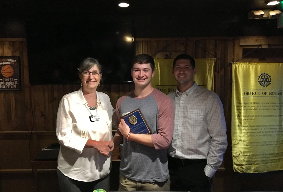 EvCC_Trojans's tweet photo. Congratulations to #EvCCbb player Cameron McGrath for earning the Everett Rotary Port Gardner, EvCC Student of the Month Award! https://t.co/7p0CrLtrR5
