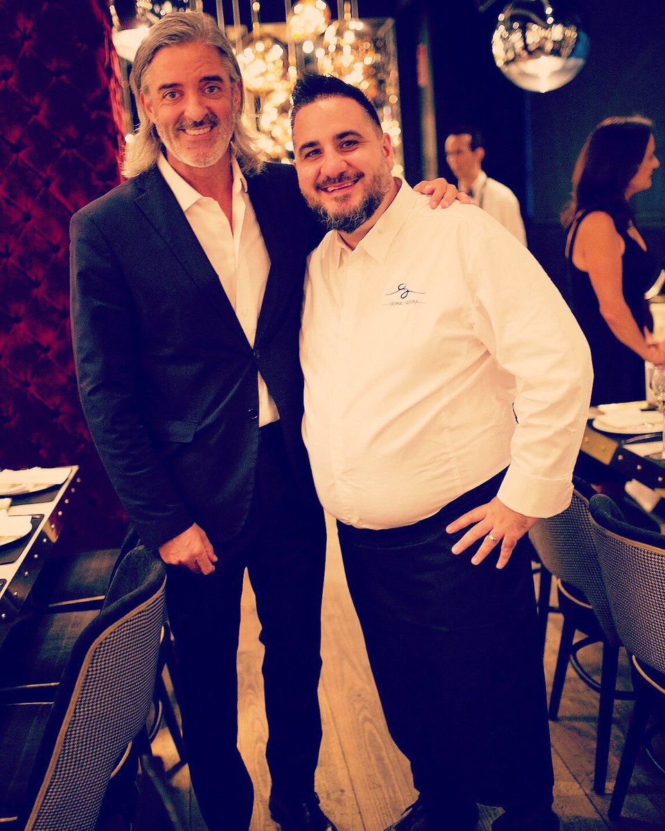 Los restaurantes están para la felicidad de sus clientes .Hoy en vuestra casa fue así. 
!Que momento más bueno <a href="/elportaltaberna/">El Portal Taberna</a> !