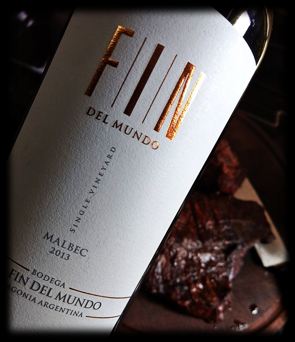 miladovcom's tweet photo. Alguien dijo #antilunes? Tremendo #Malbec patagónico este FIN Single Vineyard de @BodFinDelMundo. Un 2013 para disfrutar ahora o guardar. 😉🍷 https://t.co/60Pxa4UrCY