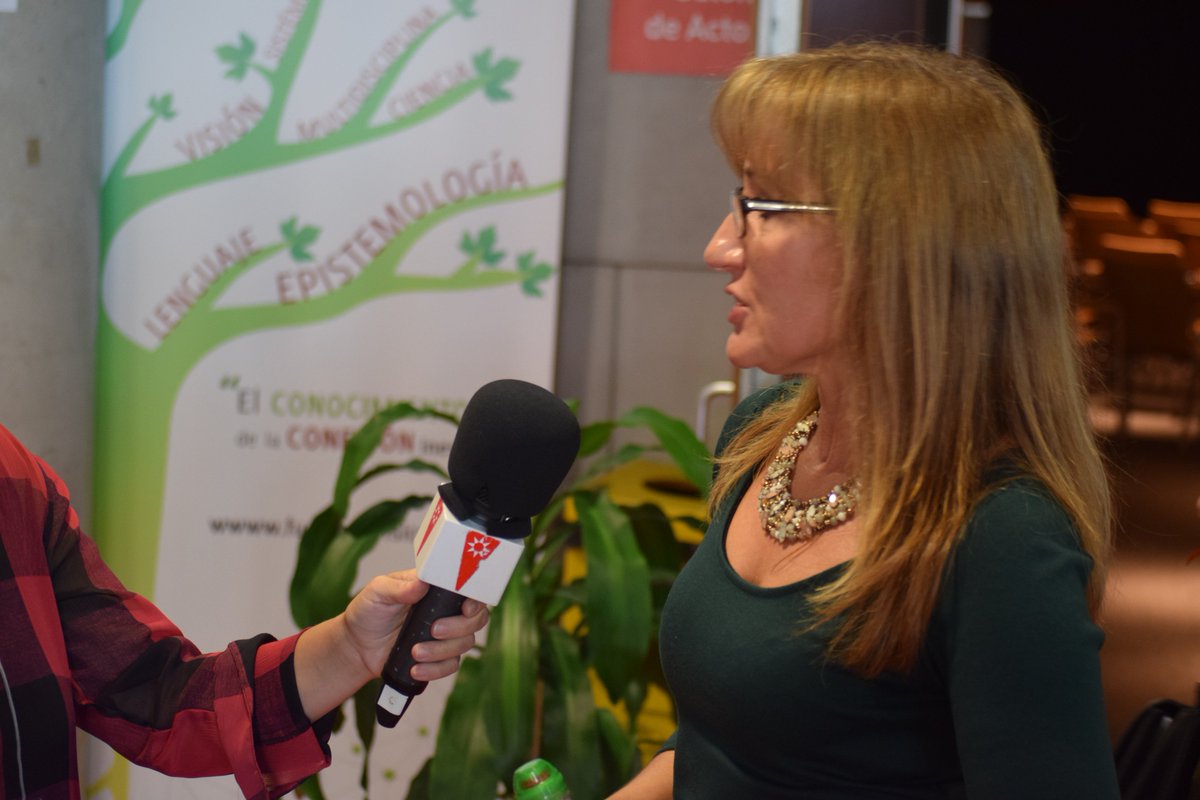 TEDxRivas's tweet photo. Tuitearemos fotos en próximos días pero hoy hay que darle un aplauso enorme a Ester, la organizadora! Y a las voluntarias! #TEDxRivas https://t.co/0Cna8EQnl2
