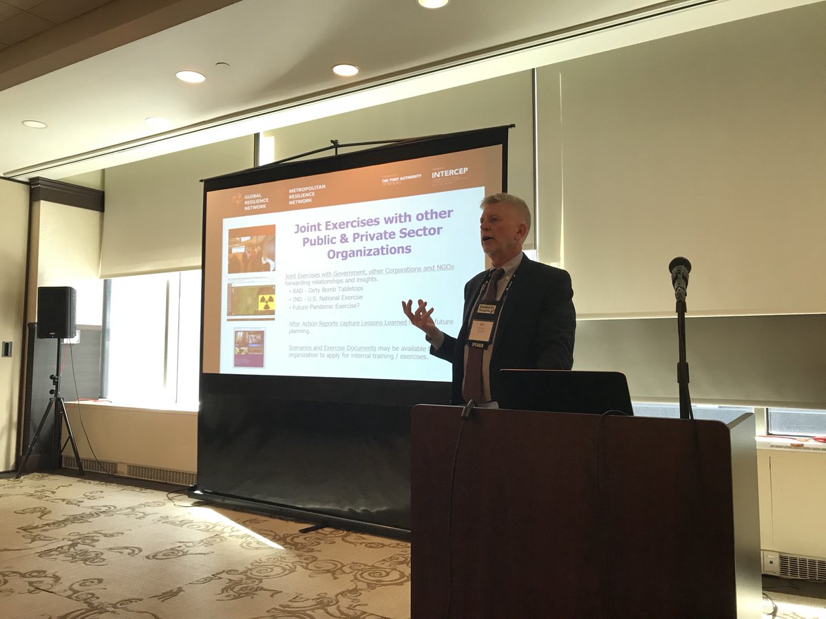 NYU_InterCEP's tweet photo. Grateful to @ContinuityMag for hosting us today at #CINY2017 https://t.co/jcPE98LN8y