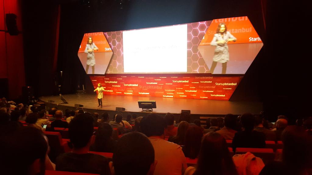 bic101_'s tweet photo. Startup Istanbul Konferansı'nda ilham verici konuşmaları dinliyoruz 😍 https://t.co/VqdrLUc04f
