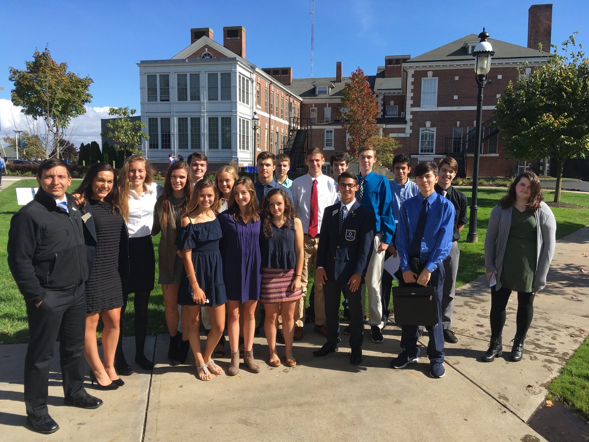NonnewaugDECA's tweet photo. DECA squad looking sharp as they take on the leadership conference! https://t.co/bWm3uJ6Wd0