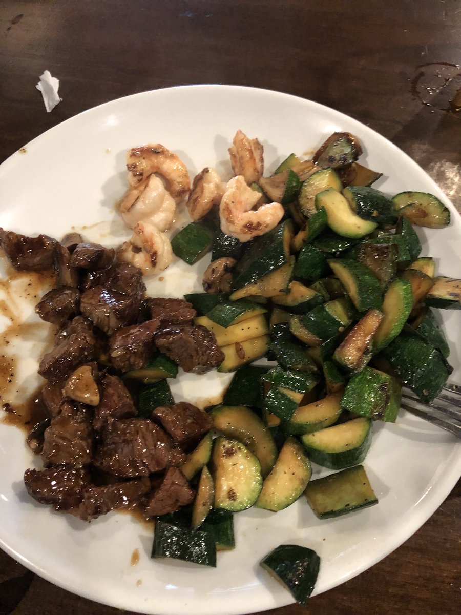 MissLadyyLuckk's tweet photo. After each doctors appointment he spoils me #eatinggood #cleanedmyplate https://t.co/n0mPvWV6HH
