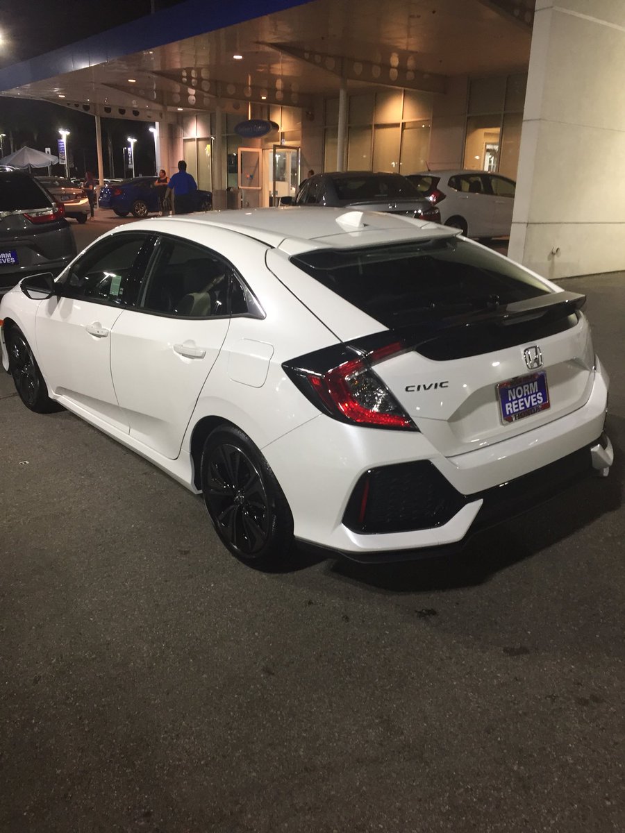deee_84's tweet photo. Finalizing my insurance and financing is really making it kick in that I just bought a car... about time #RIPBeyonce #HelloCARdiB https://t.co/DZGEea0k4r