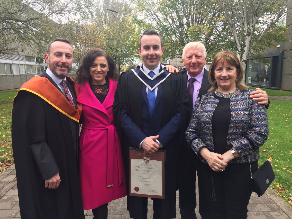 dpccork75's tweet photo. With Mam, Dad &amp; @lisaslife_style today to see Colin conferred with BBus (Hons) @CIT_ie Exciting career as First Officer Pilot starts Jan https://t.co/7Wh9kcb8ak