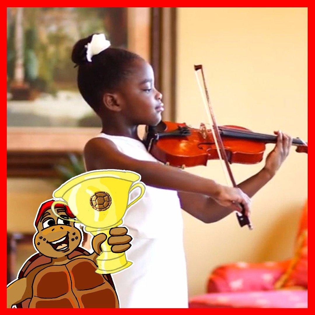 AjapaNG's tweet photo. Leah Flynn is an extraordinary violinist and YouTube sensation. #talentedkid #MondayMotivation https://t.co/itDw4bSXg9