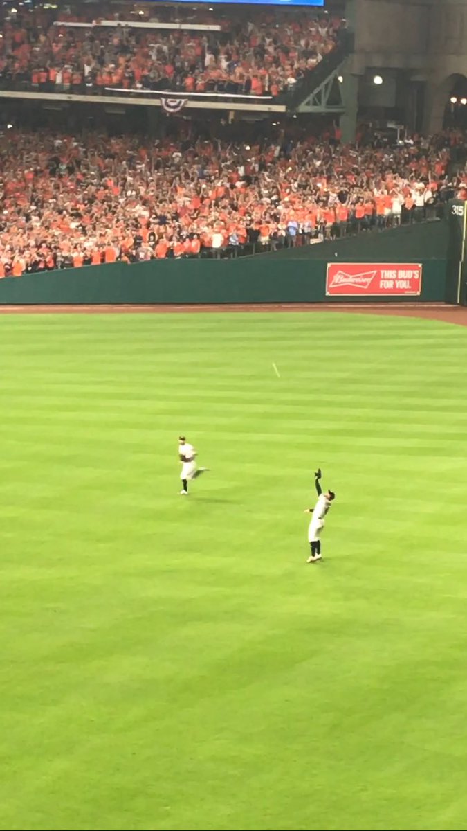 cgar1812's tweet photo. The catch that sealed the deal! #ALCSgame7 What a game! #Astros #EarnHistory #WorldSeriesbound #WORLDSERIES #BeatLA https://t.co/l1e0bAXL2S