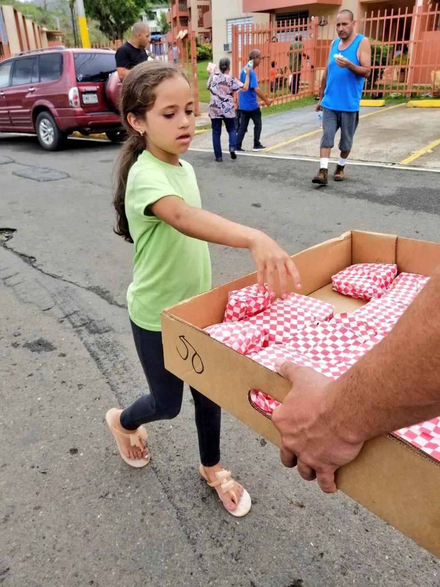 chefjoseandres's tweet photo. We made over 36,000 sandwiches by hand at El Choliseo in just one day-- delivered to Puerto Ricans in need.NEED VOLUNTEERS TO CONTINUE!!🇵🇷🙏🏾 https://t.co/PkiFfdP4ti