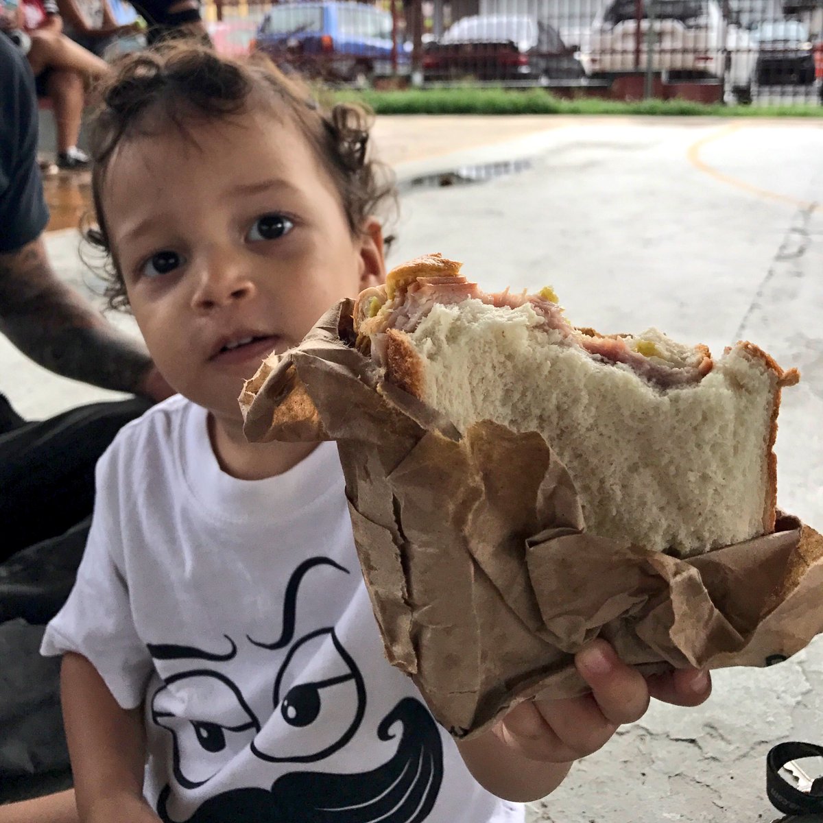 chefjoseandres's tweet photo. We made over 36,000 sandwiches by hand at El Choliseo in just one day-- delivered to Puerto Ricans in need.NEED VOLUNTEERS TO CONTINUE!!🇵🇷🙏🏾 https://t.co/PkiFfdP4ti
