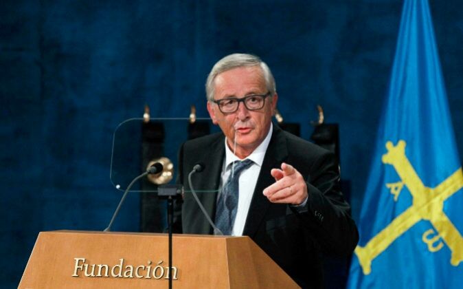 Juncker: "Estoy contra todos los separatismos en Europa" bit.ly/2h0IJpF