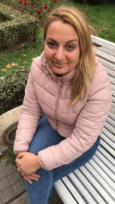 Pretty in #pink, #smiling despite the cold #MondayMotivation https://t.co/EUPlwrSdzf<a href="/tag/pink"class="tags">#pink</a><a href="/tag/smiling"class="tags">#smiling</a><a href="/tag/mondaymotivation"class="tags">#MondayMotivation</a>