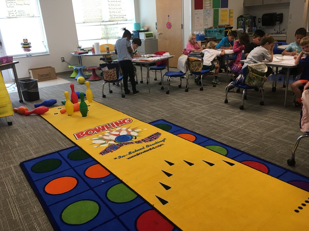 Price_Beehive's tweet photo. Bowling for missing partners in subtraction equations! Math can be FUN! @BrooksMuseumsES https://t.co/PAaiGRCqbU