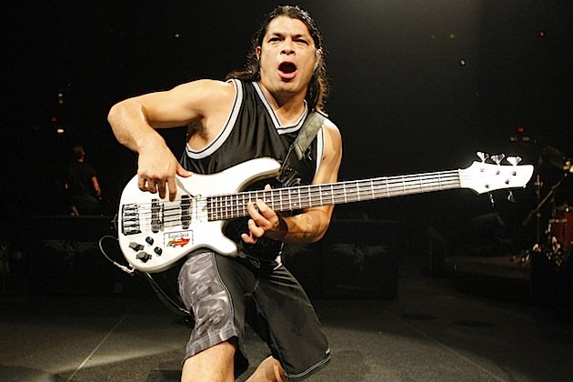   Happy birthday Robert Trujillo  