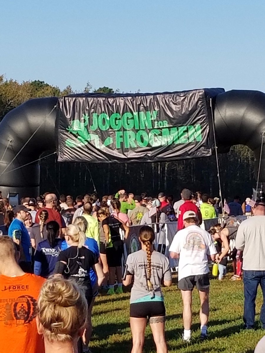 ADSTactical's tweet photo. Great time and turnout for the Navy SEAL Foundation Joggin' for Frogmen 5k - Virginia Beach, VA this past weekend! #MissionGiveBack https://t.co/DauUWEghGm